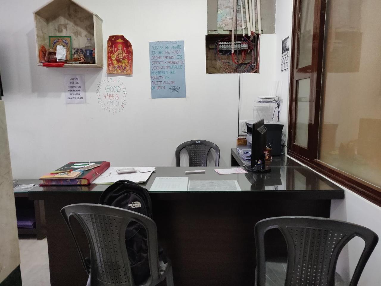 Joey's Agra Hostel *